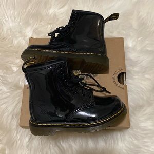 Dr martens toddler boots